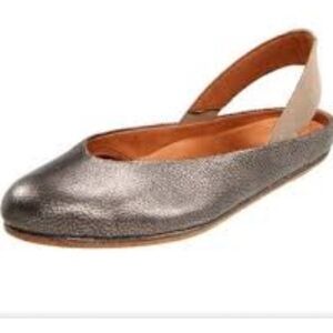 GENTLE SOULS 9 1/2 M Gretchen metallic sling back flats